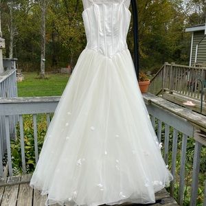Wedding dress